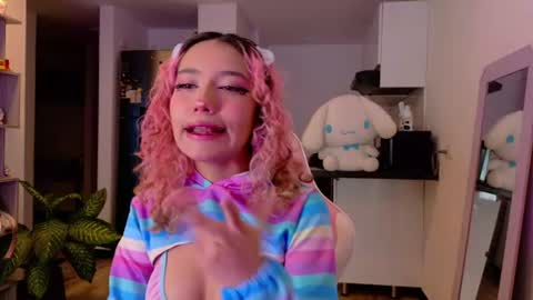 AVA online show from August 4, 11:11 pm
