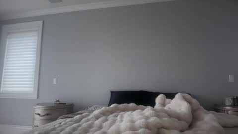 avaowenss online show from November 22, 9:50 pm