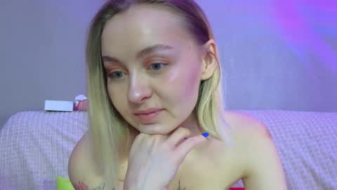 avgustina_love online show from January 22, 9:57 am