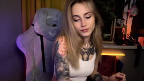 Aviva online show from January 17, 10:01 pm