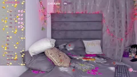 Avril online show from November 8, 3:00 am