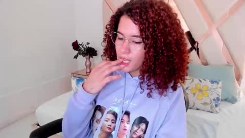 Avril  online show from January 19, 12:01 pm