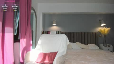 Jolie online show from September 10, 5:40 am