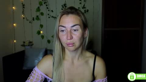 Jully online show from September 29, 6:13 pm