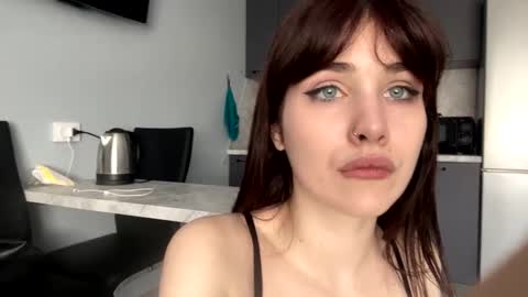 Snapshot of ayaderen chatting on March 9, 9:24 am im Aya welcome to my room online show from March 9, 9:24 am