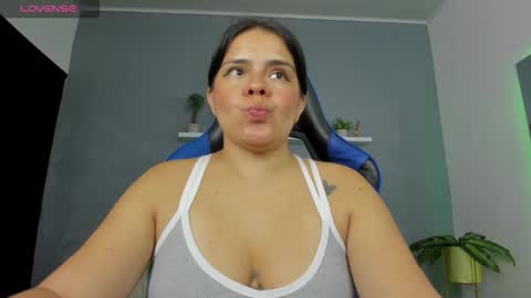 Alyda Jaramillo online show from November 10, 4:24 pm