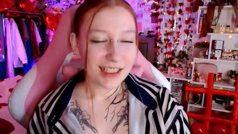 Ayla hill online show from February 17, 2:55 am