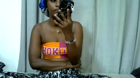 ayla_tyla online show from June 7, 12:45 pm