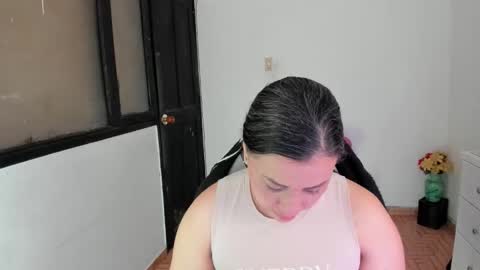 SandyMODELINDEPENDIENT online show from September 18, 12:15 pm