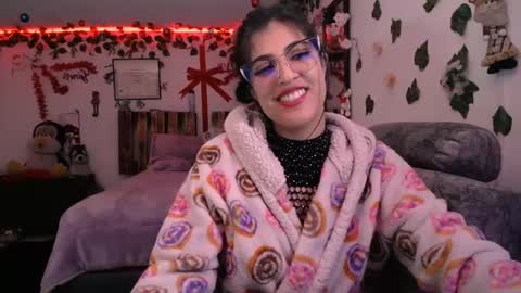 Snapshot of azaaharziz chatting on December 19, 12:24 am Azahar online show from December 19, 12:24 am
