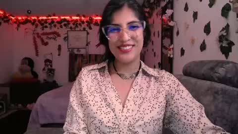 Snapshot of azaaharziz chatting on December 29, 2:49 am Azahar online show from December 29, 2:49 am