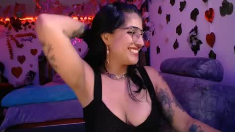 Snapshot of azaaharziz chatting on February 10, 1:24 am Azahar online show from February 10, 1:24 am