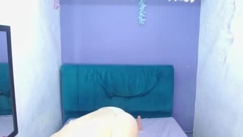 azaharasaenzmar online show from July 16, 12:43 pm
