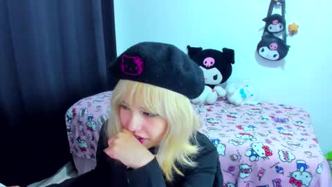 Azu Moure online show from October 26, 3:57 am