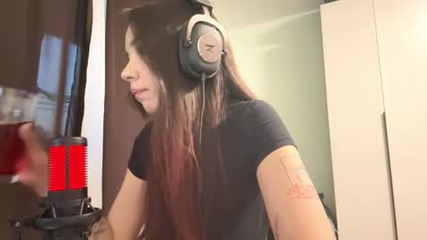 Milla online show from June 8, 7:36 pm