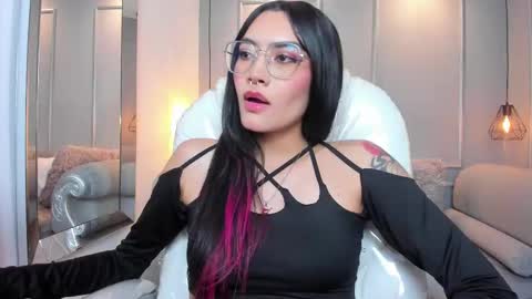 Azura online show from November 12, 8:18 pm