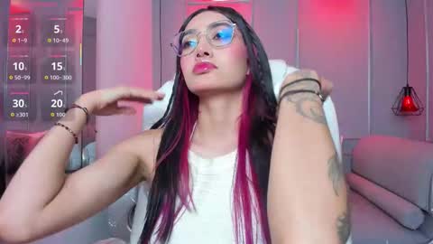 Azura online show from December 18, 7:51 pm