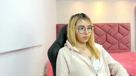 Maddie online show from February 24, 7:23 pm