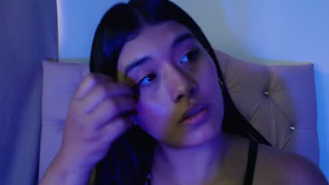 BABY HONEY online show from December 5, 11:38 am