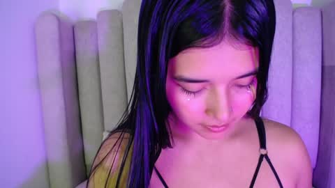 BABY HONEY online show from December 11, 1:05 am