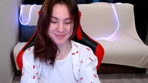 baby_kitte online show from January 1, 4:39 am