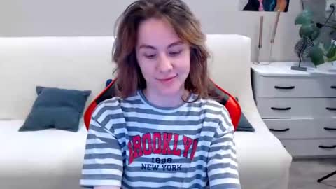 baby_kitte online show from January 4, 1:21 pm