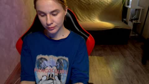 baby_kitte online show from April 4, 4:22 am