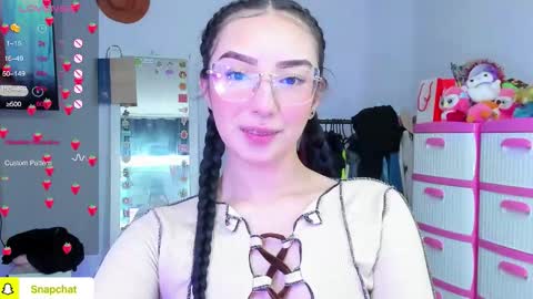 Snapshot of baby_lily1 chatting on October 20, 10:40 am lily online show from October 20, 10:40 am