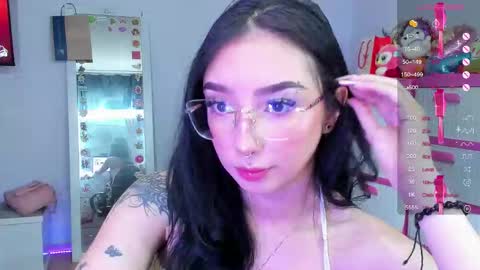 Snapshot of baby_lily1 chatting on October 1, 2:22 pm lily online show from October 1, 2:22 pm