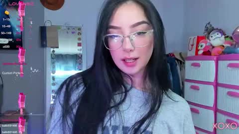 Snapshot of baby_lily1 chatting on October 6, 10:43 am lily online show from October 6, 10:43 am