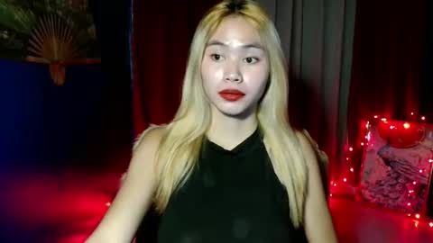 Snapshot of baby_love143 chatting on October 14, 12:41 pm sky online show from October 14, 12:41 pm