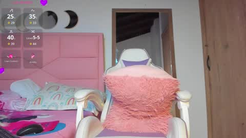 mia online show from November 26, 10:11 pm