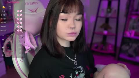 Snapshot of babyroxynill chatting on February 22, 10:59 pm Nika online show from February 22, 10:59 pm