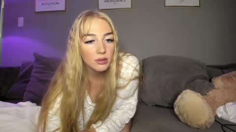 Jade online show from November 7, 3:45 am