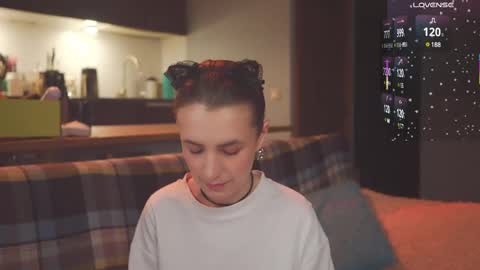 Ellen and  online show from February 28, 7:25 pm