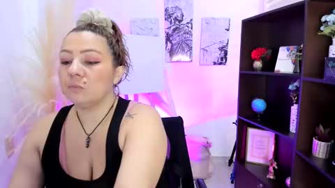 Snapshot of barbara_portman chatting on January 22, 2:15 am Barbara online show from January 22, 2:15 am