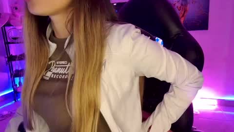 sexy Barbie online show from May 3, 2:37 am