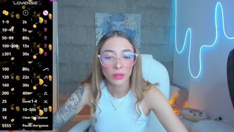 Snapshot of barbiie_scoth chatting on January 6, 10:58 pm Barbie Scot online show from January 6, 10:58 pm