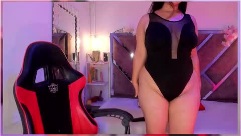 Snapshot of bbwcloe chatting on October 18, 5:10 am Cloe online show from October 18, 5:10 am