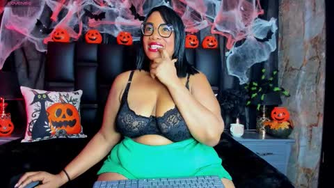 Snapshot of bbwlatina01 chatting on October 14, 12:30 pm Bbwlatina01 online show from October 14, 12:30 pm