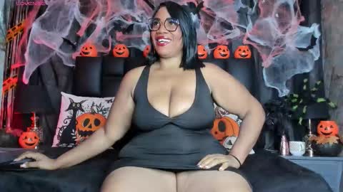 Snapshot of bbwlatina01 chatting on October 11, 12:08 pm Bbwlatina01 online show from October 11, 12:08 pm