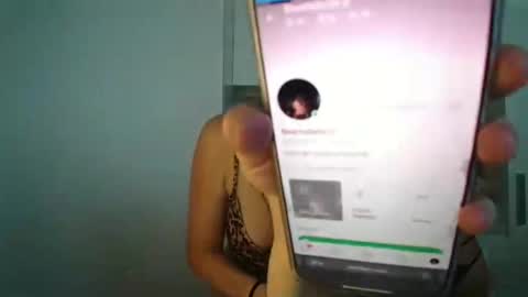 Beachy Belle online show from November 11, 3:02 am