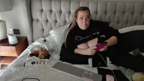 beauty4agent online show from December 6, 7:55 pm