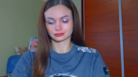 Snapshot of beauty_fruity chatting on March 10, 8:50 am Maria online show from March 10, 8:50 am
