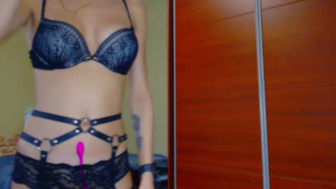Snapshot of beauty_fruity chatting on January 19, 9:01 am Maria online show from January 19, 9:01 am