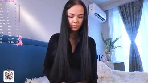 Snapshot of beauty_fuel chatting on October 13, 6:05 am Polly online show from October 13, 6:05 am