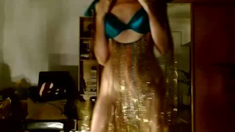 Raluca online show from June 12, 8:50 pm