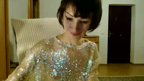 Raluca online show from January 17, 6:33 pm