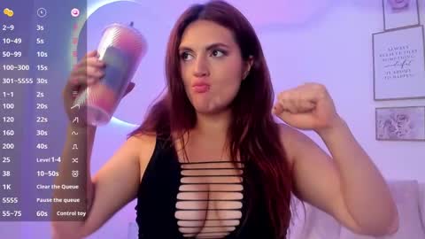 Snapshot of becca_diamond chatting on December 29, 6:45 am Rebecca online show from December 29, 6:45 am