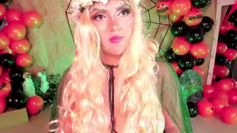 Rebecca  online show from October 22, 8:58 pm